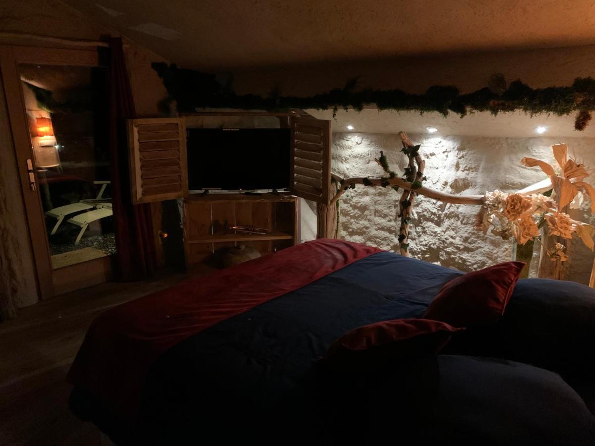 Boutique Cottage - Sauna And Jacuzzi - El Clandestino Érezée Buitenkant foto